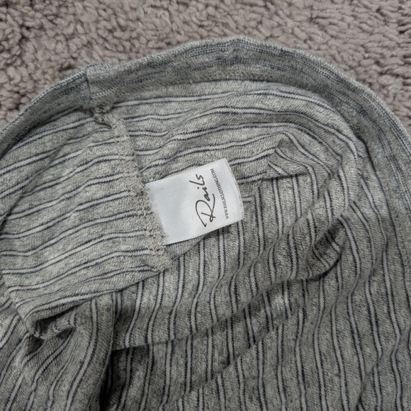 Rails Light Gray Striped Men's Tee - Picture 8 of 10